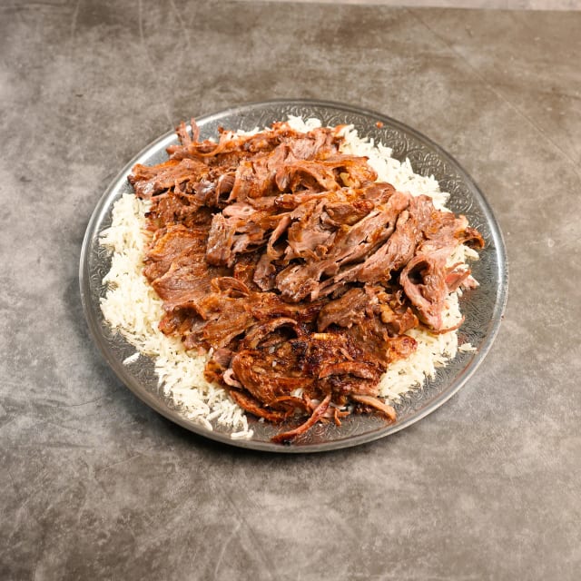 وجبة لحم مع رز